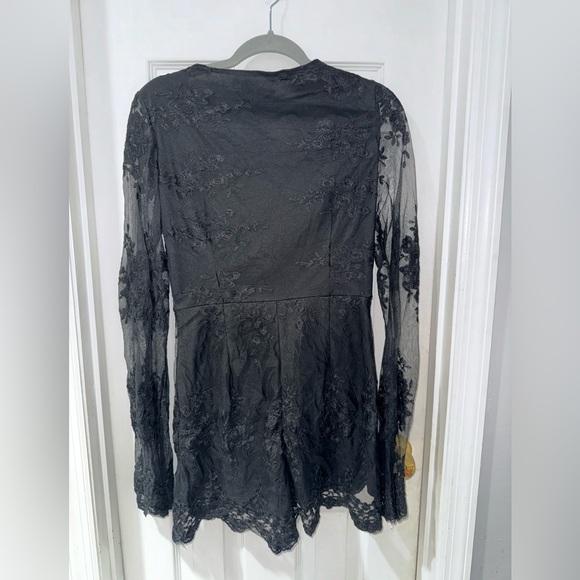 PrettyLittleThing Black Lace Romper - Picture 2 of 3